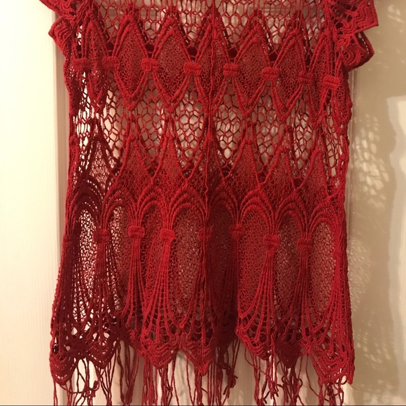 ✨SOLD✨ Cute & Flirty Red Crocheted top - Picture 2 of 2
